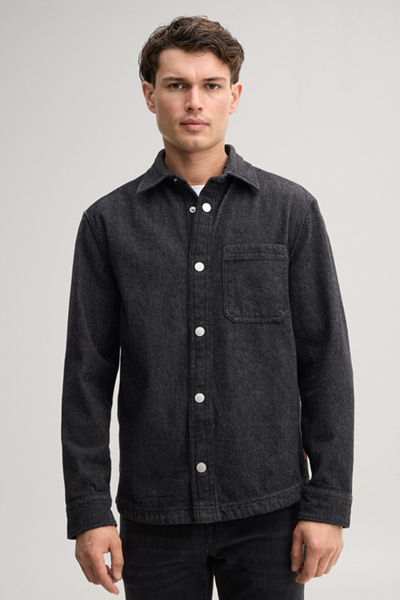 Leads to product detail page "Navy cotton-blend shirt"
