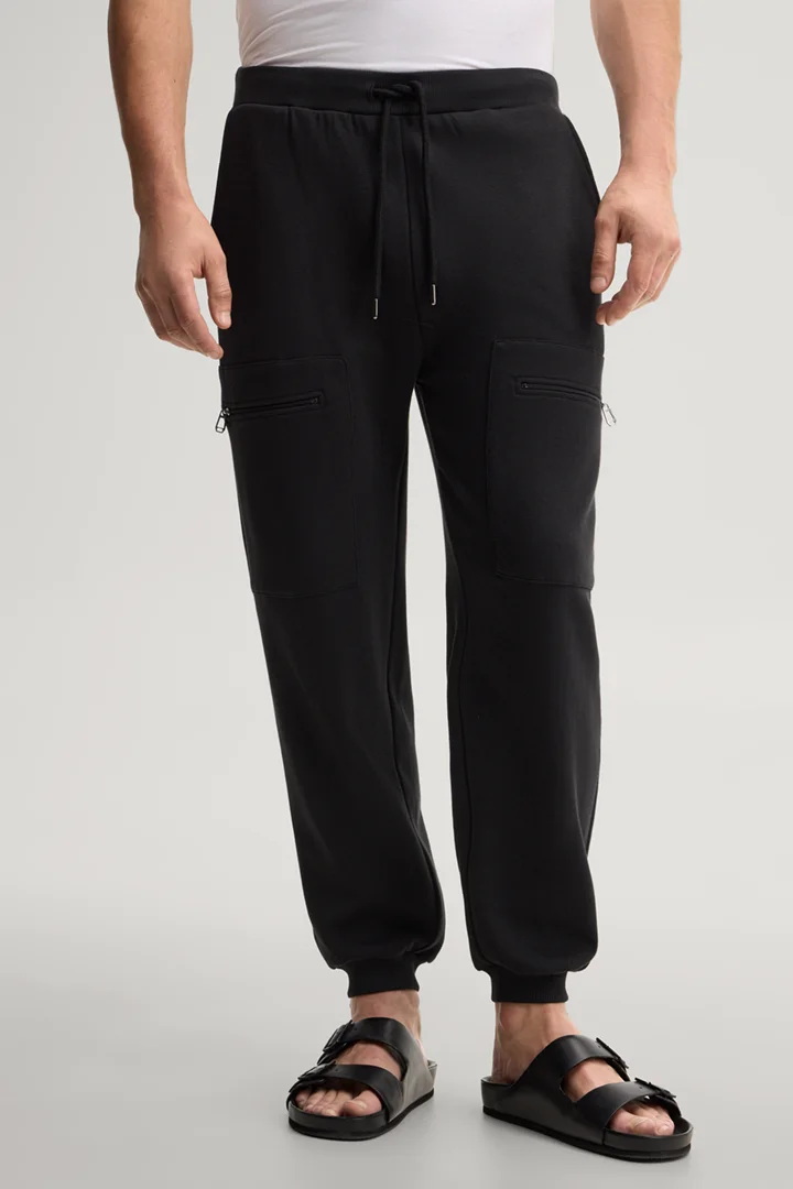 Führt zu Produktdetailseite „Loungewear-Hose in Schwarz"