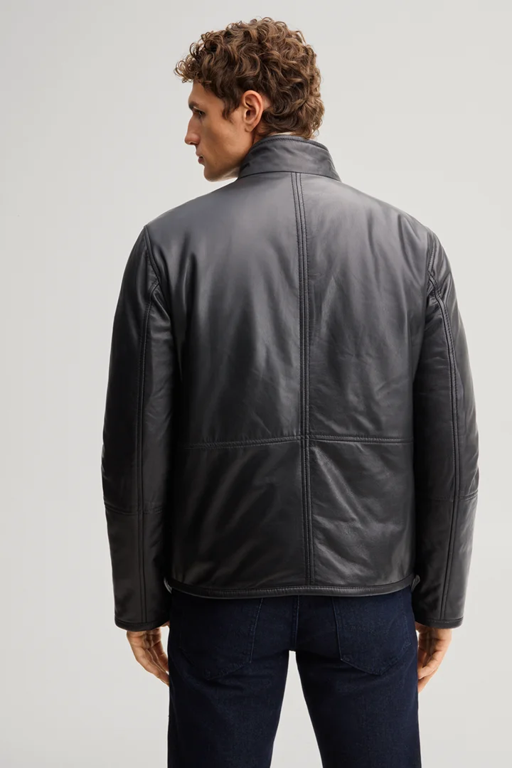 Leads to product detail page "Lederjacke aus Lammnappa in Schwarz"