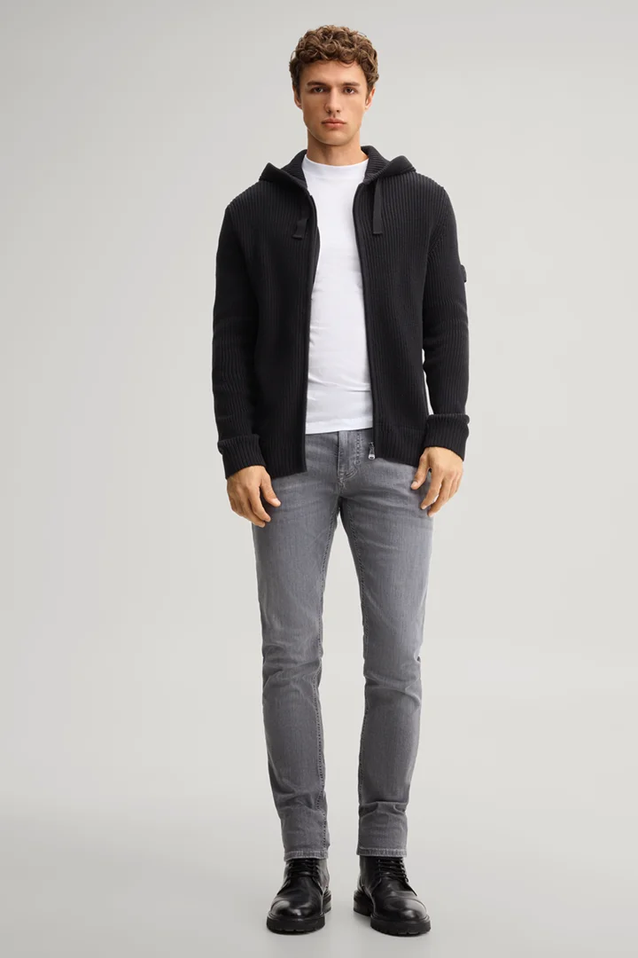 Leads to product detail page "Black hooded jumper"
