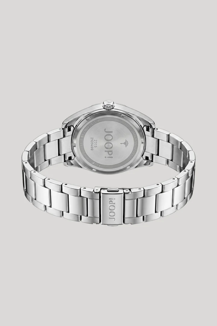 Leads to product detail page "Men’s silver wristwatch"