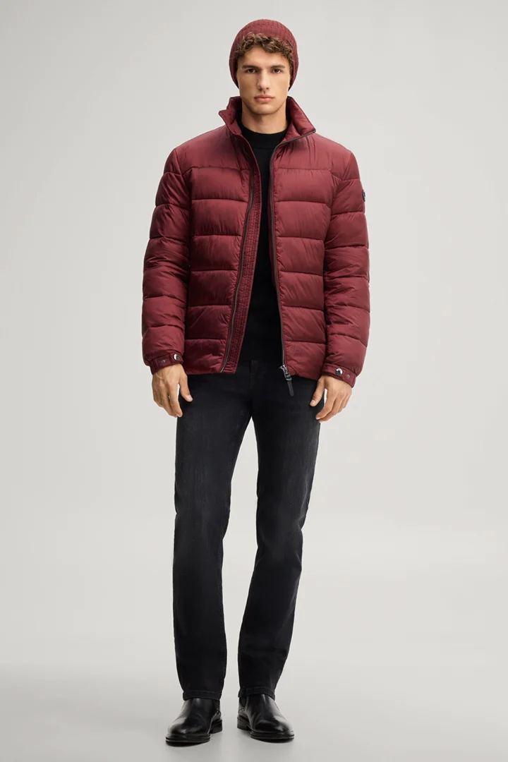 Leads to product detail page "Quilted jacket with a stand-up collar in burgundy"