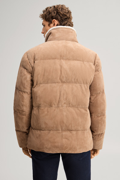 Führt zu Produktdetailseite „Velourslederjacke in Beige"