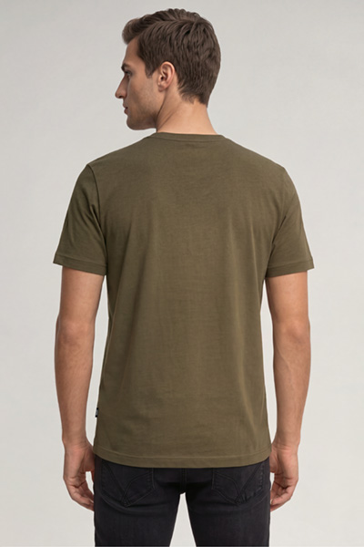 Führt zu Produktdetailseite „Baumwoll-T-Shirt in Khaki"