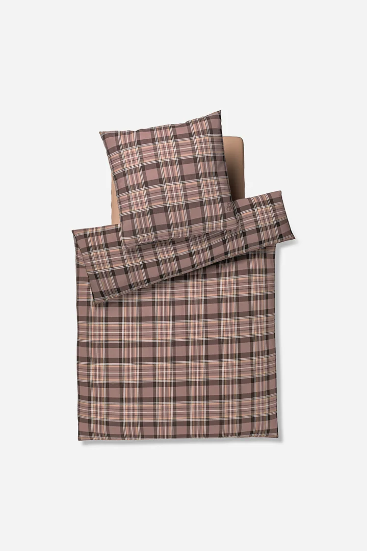 Leads to product detail page "JOOP! soft frames bed linen in brown chequered"