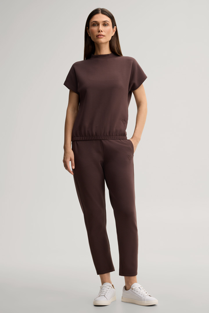 Leads to look detail page “Shop the Look: Dark Brown Sweatshirt Set”