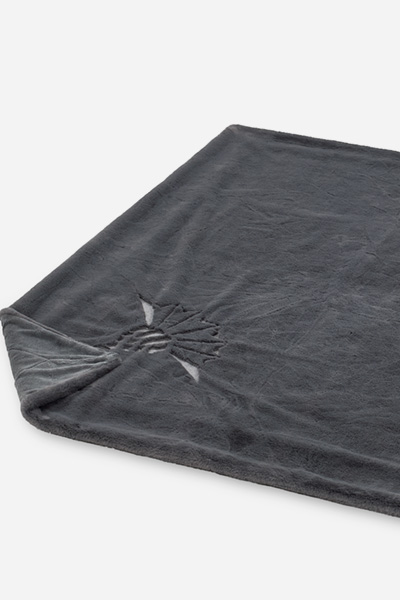 Führt zu Produktdetailseite „Plaid JOOP! TENDER in Grau"