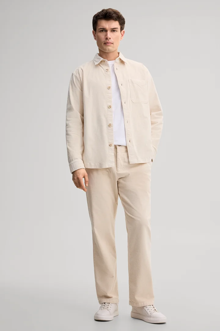 Führt zu Produktdetailseite „Chino in Offwhite"