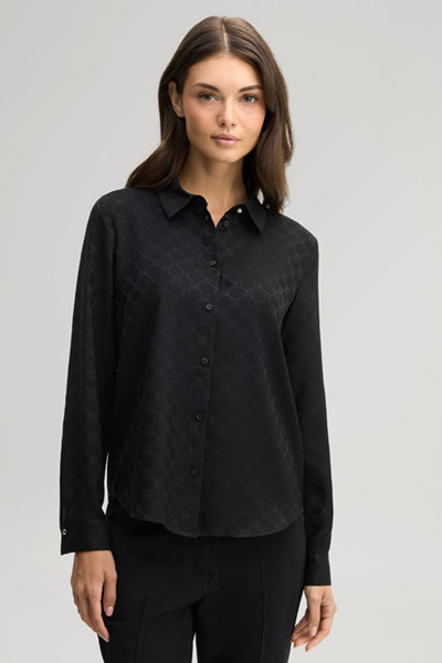 Leads to product detail page "Black cornflower-print shirt"