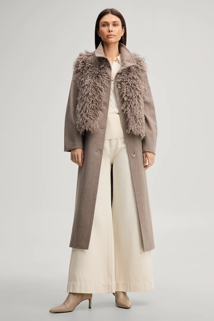 Leads to product detail page "Wool-blend maxi coat with cashmere in marl beige"