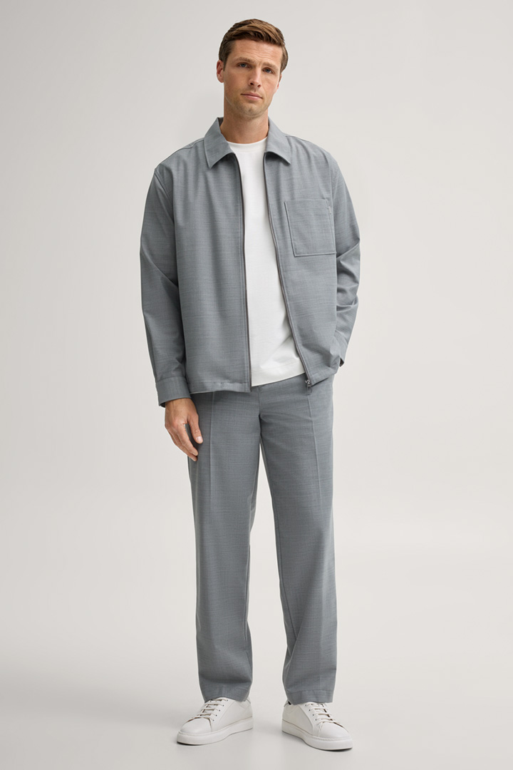 Leads to look detail page “Mix & Match Set in Light Gray”
