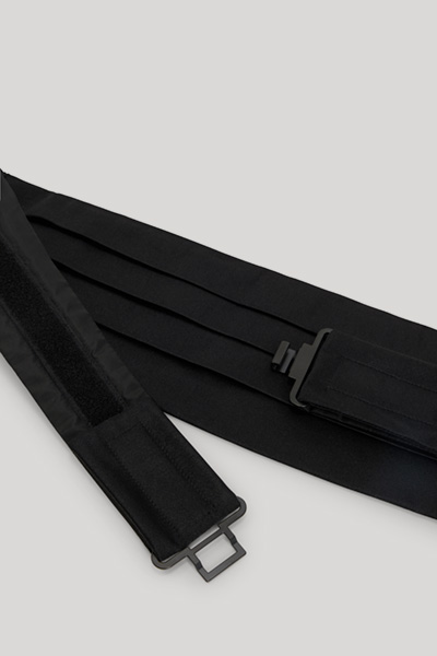 Führt zu Produktdetailseite „Kummerbund aus Wollmix in Schwarz"
