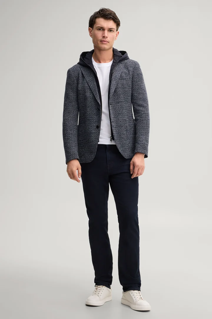 JOOP! präsentiert das Produkt Navy suit jacket with inlay aus der Kategorie Sakkos & Westen als Outfit