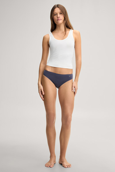 Leads to product detail page "Pack of 2 briefs in grey-blue"