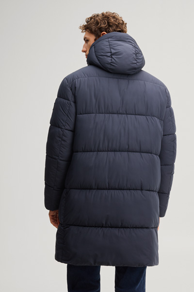 Leads to product detail page "Navy hooded parka"