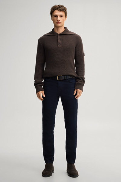 Leads to product detail page "Dark brown cotton jumper"