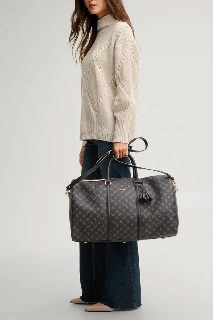 Leads to product detail page "Cortina aurora weekender in brown"