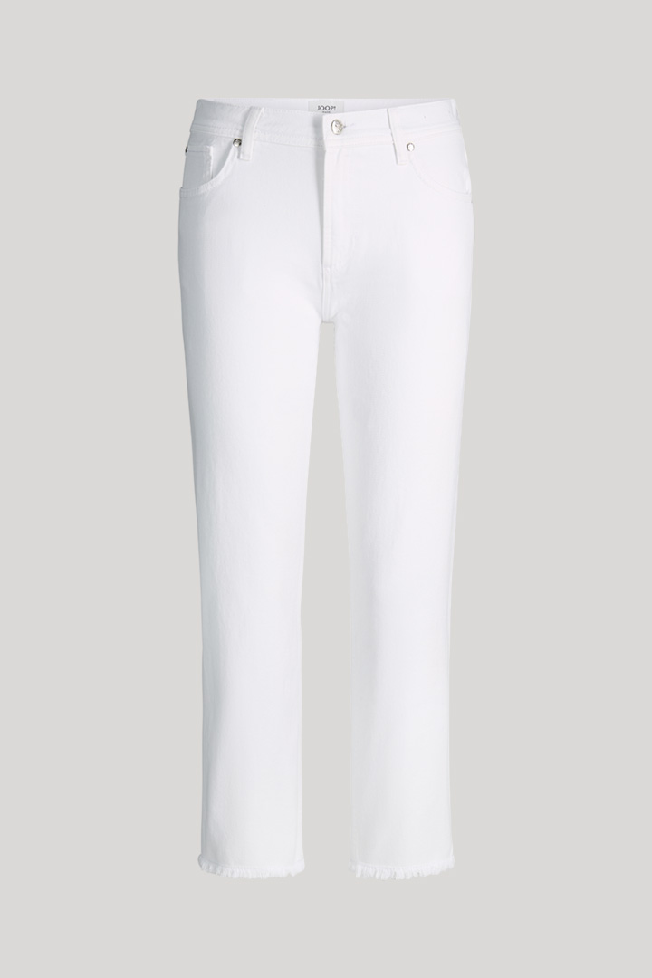 Leads to product detail page "Maike jeans in white"