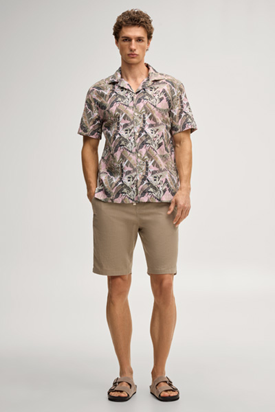 Leads to product detail page "null"