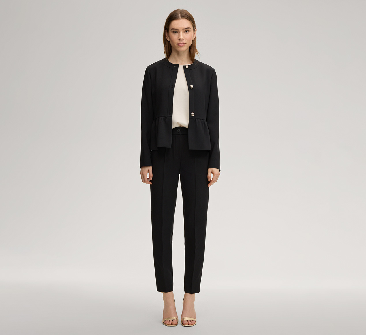 JOOP! präsentiert das Produkt Blazer Jadora in Schwarz aus der Kategorie Blazer