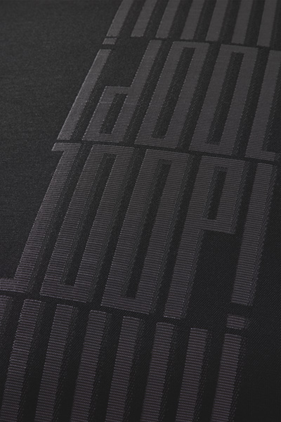 Führt zu Produktdetailseite „JOOP! FINE BARS Zierkissenhülle 40x40 cm, Schwarz"