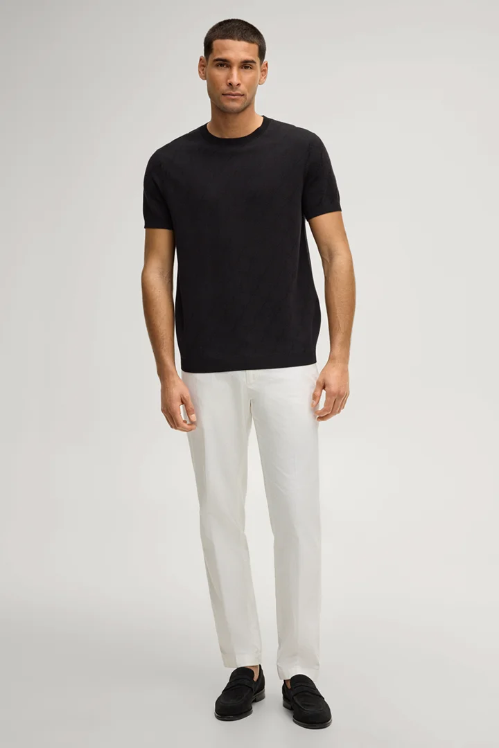 Leads to product detail page "Cornflower knitted shirt Ravao in black"