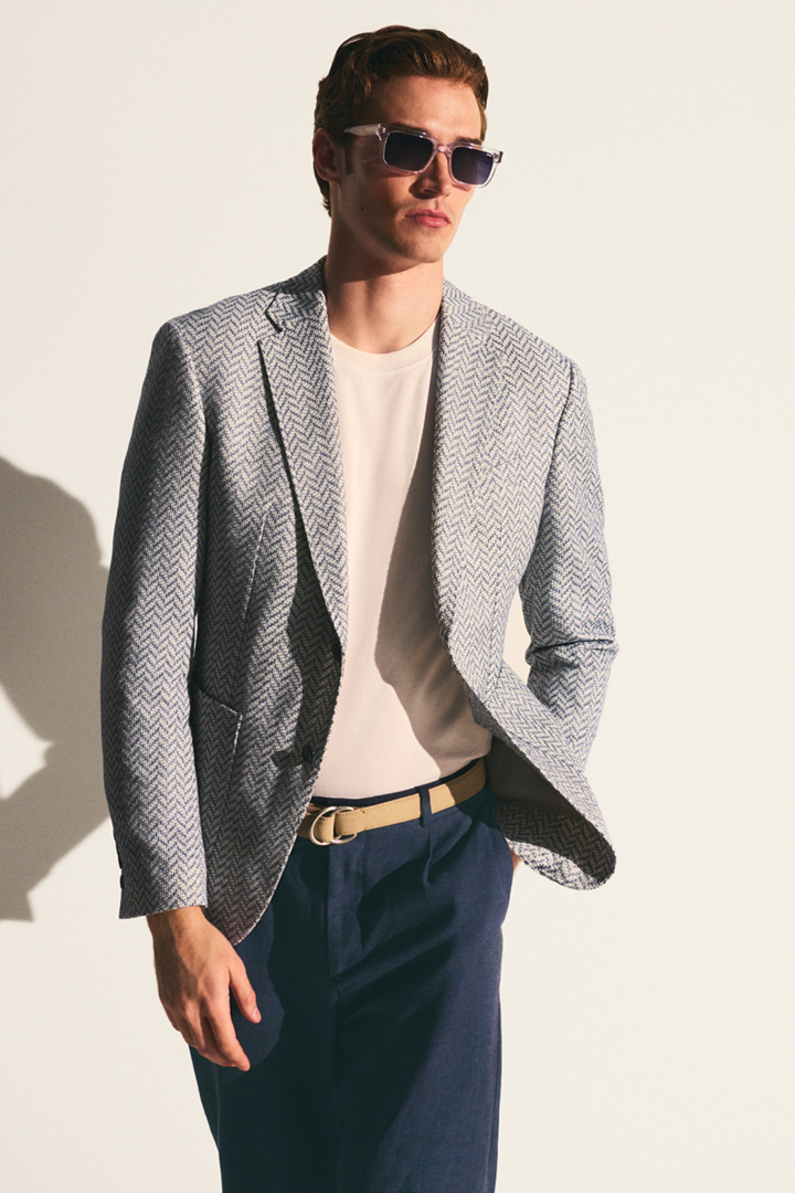 Leads to look detail page “Shop the Look”