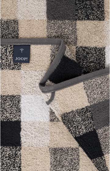 Leads to product detail page "null"