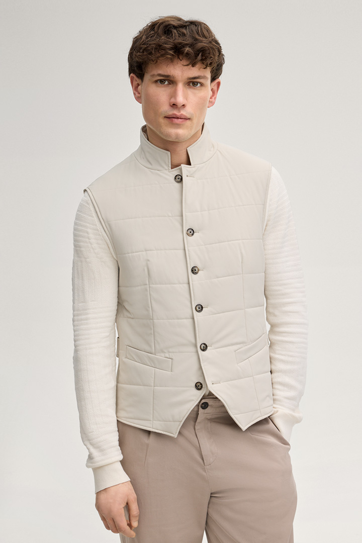 Führt zu Produktdetailseite „Steppweste Winslow in Sand"