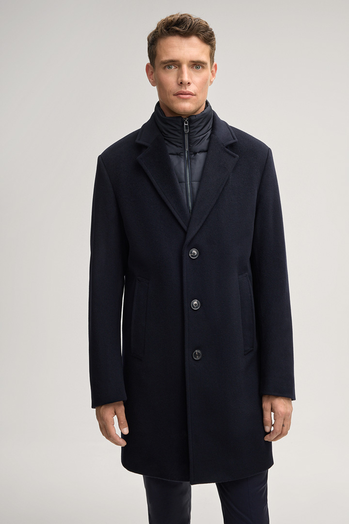 Leads to product detail page "Morris Coat in Navy"