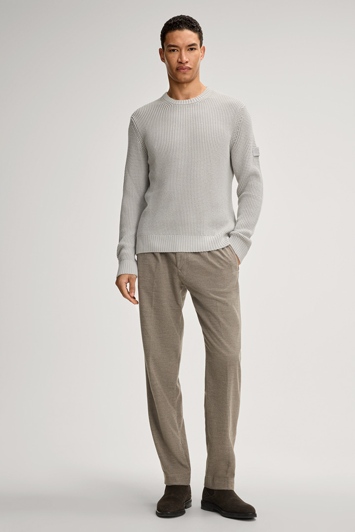 Führt zu Produktdetailseite „Strickpullover Harono in Hellgrau"