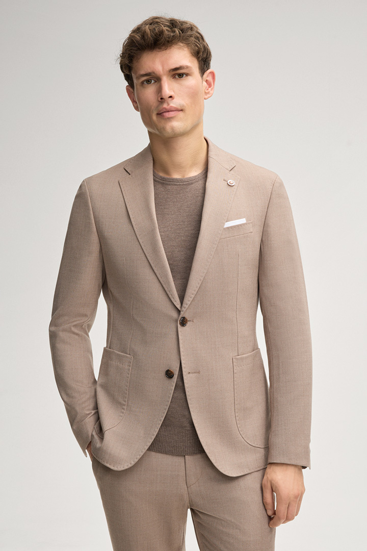Leads to product detail page "Hoverest light beige business combination flannel jacket"