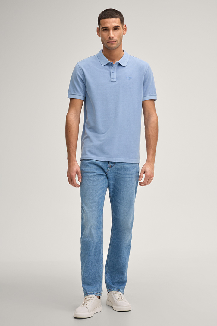 Leads to product detail page "Ambrosian polo shirt in light blue"