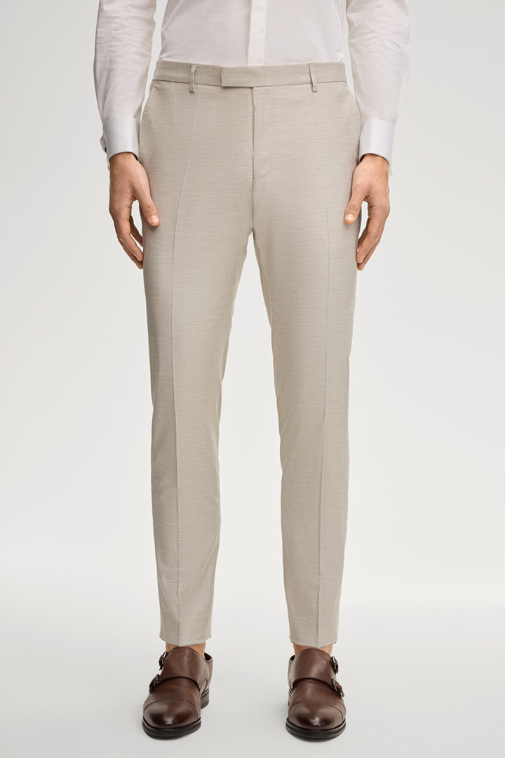 Führt zu Produktdetailseite „Baukasten-Anzughose Blayr in Sand"