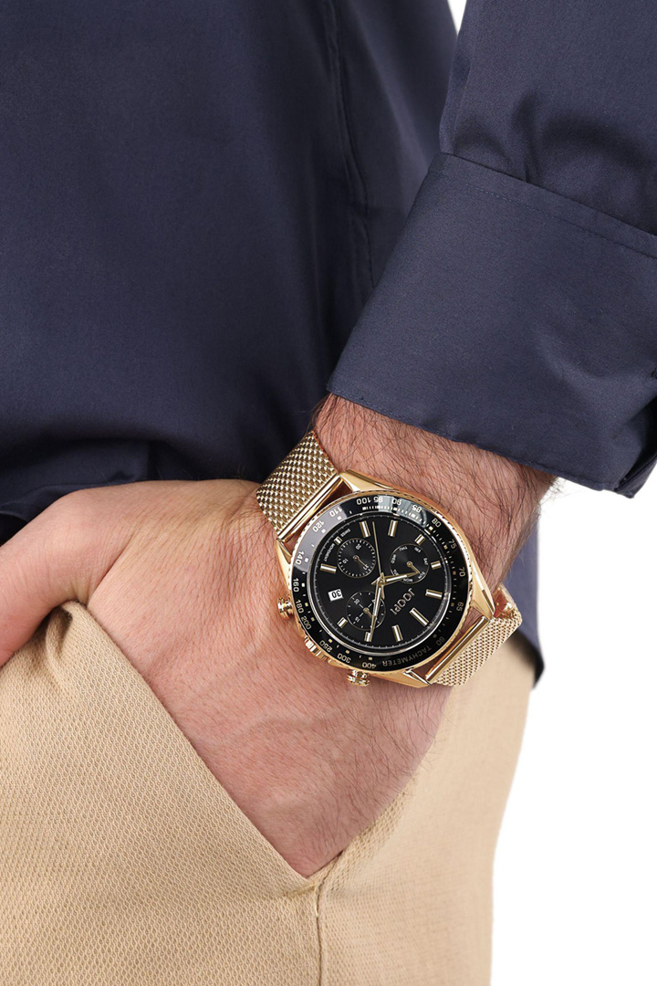 Führt zu Produktdetailseite „Chronograph in Gold/Schwarz"