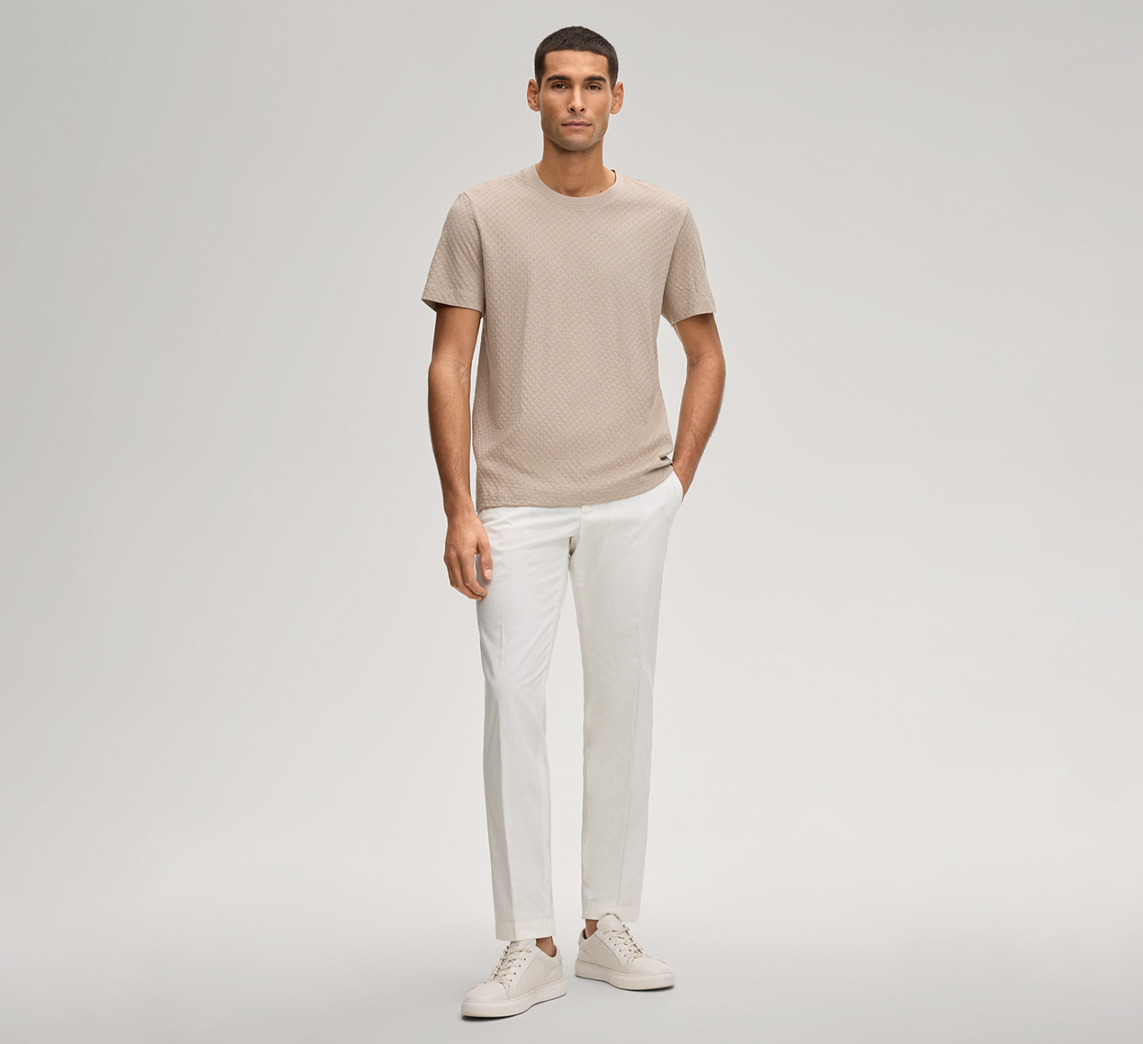 JOOP! präsentiert das Produkt T-Shirt Enrique in Sand strukturiert aus der Kategorie T-Shirts & Sweats