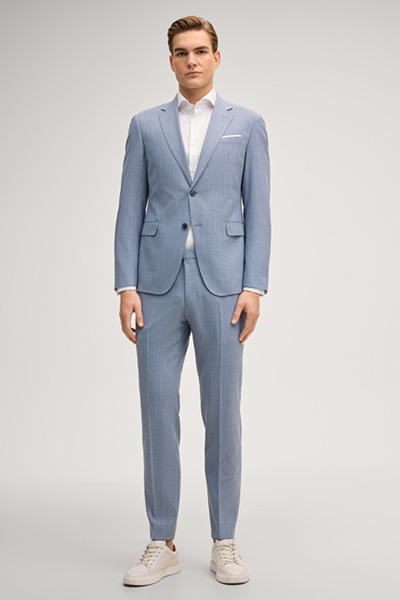 Herby-Blayr suit in pastel blue