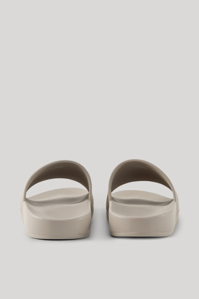 Leads to product detail page "Stampa fine oceano sandals in taupe"