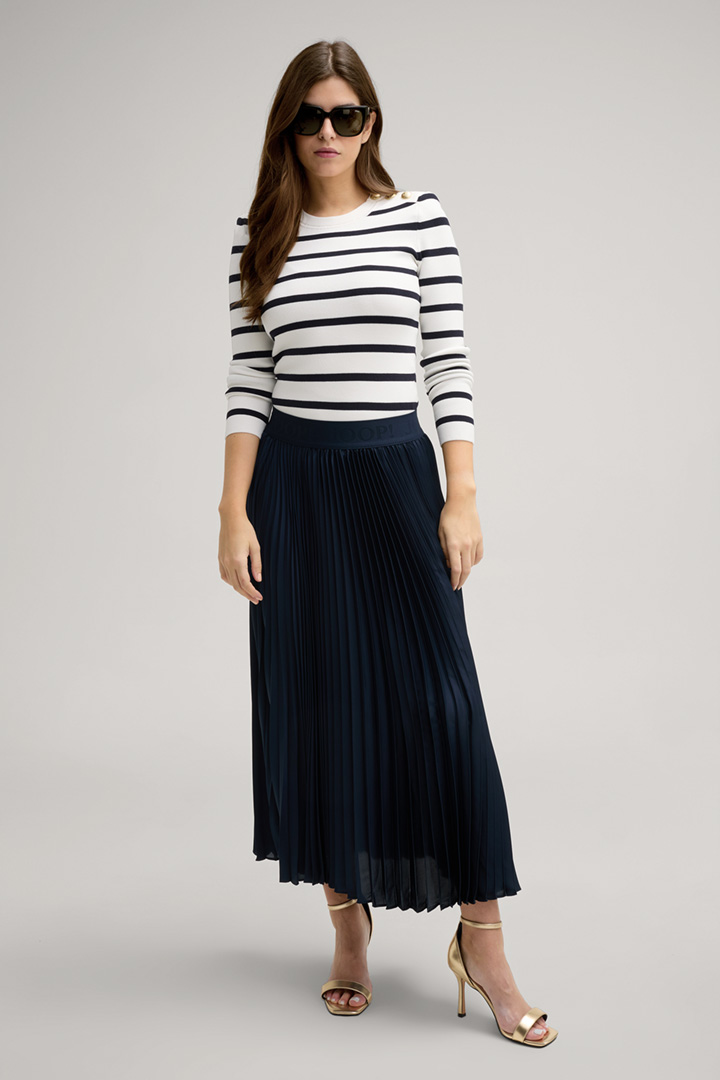 Salma Pleated Skirt in Navy