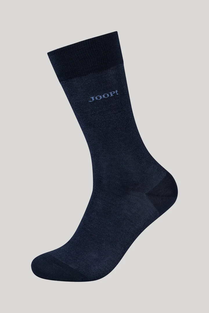 Leads to product detail page "2-pack of men's premium socks in navy/navy stripes"