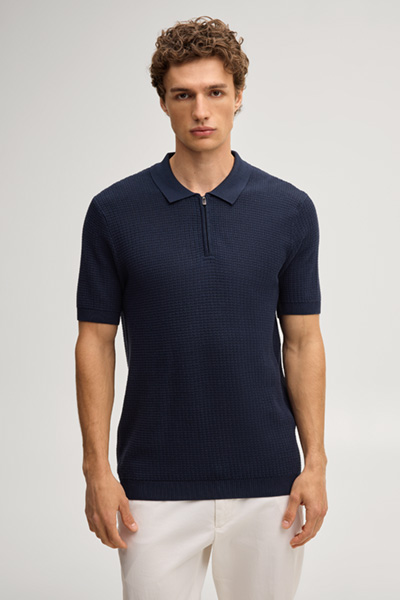 Leads to product detail page "Vascor knitted polo shirt in navy"