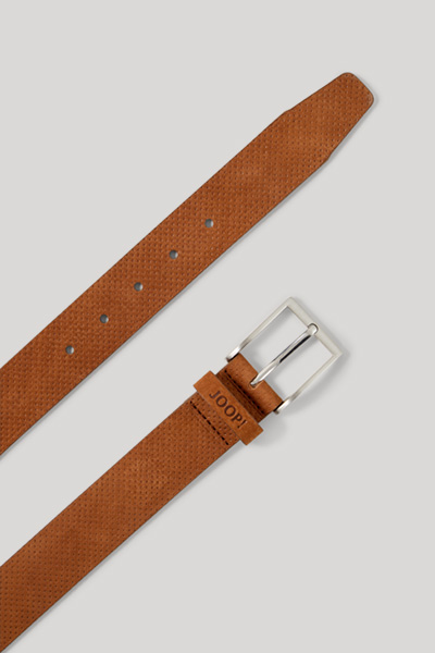 Leads to product detail page "Cognac-coloured leather belt"