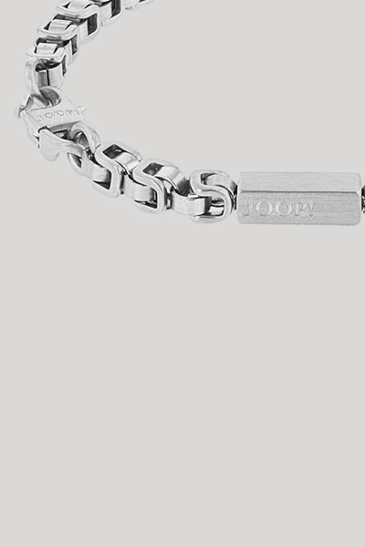 Leads to product detail page "Stainless steel curb chain in silver"