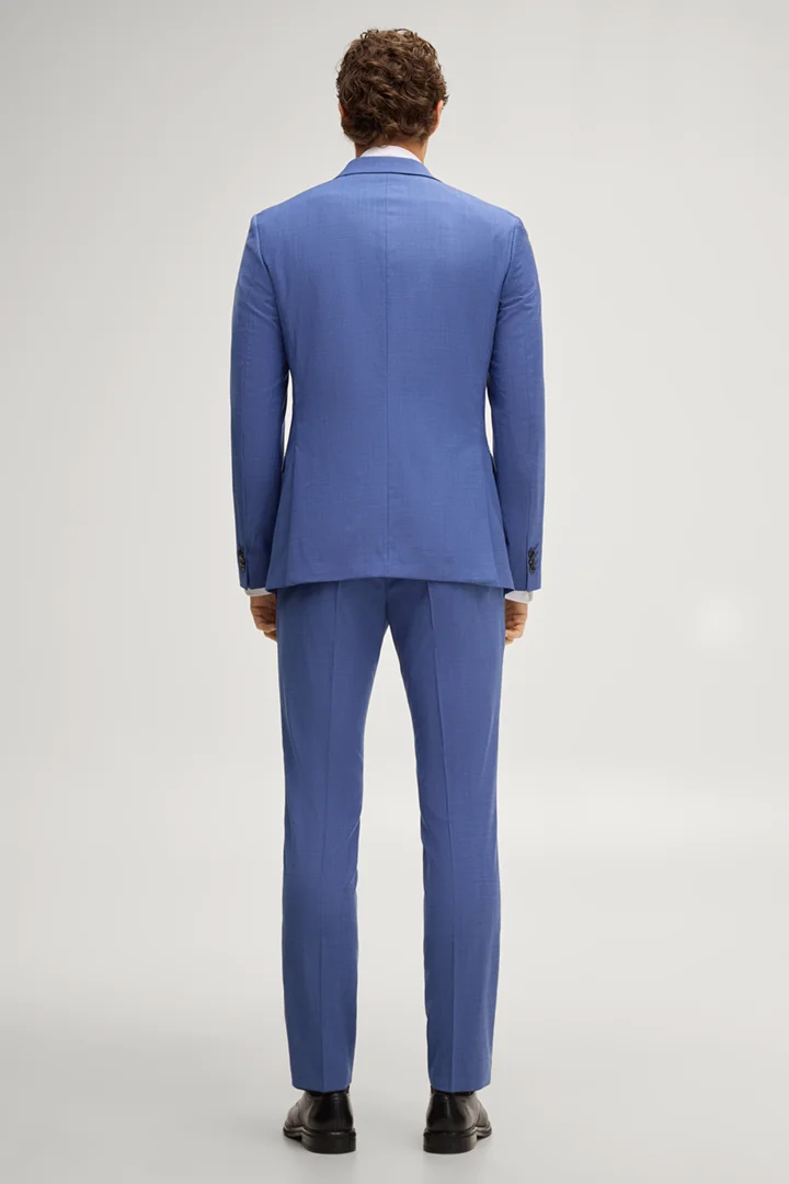 Leads to product detail page "Damon-Gun suit in mid-blue"