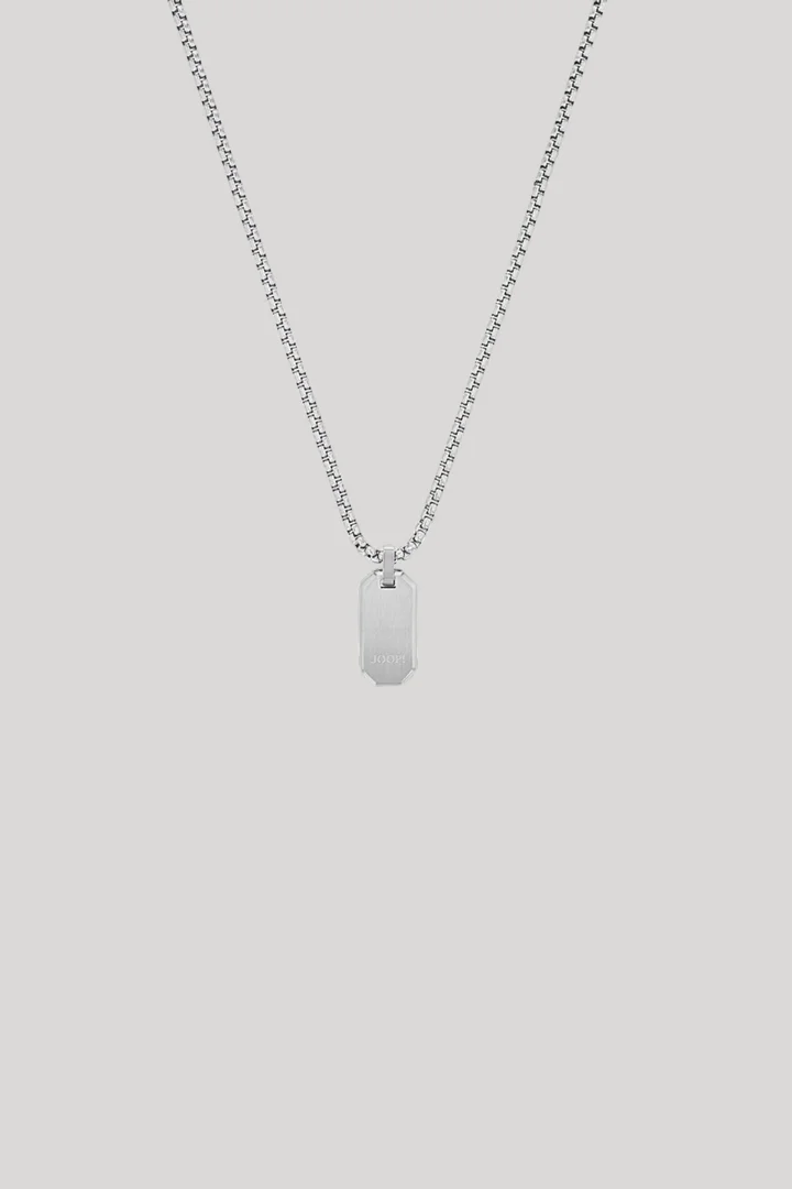 Leads to product detail page "Necklace with stainless steel pendant in silver"