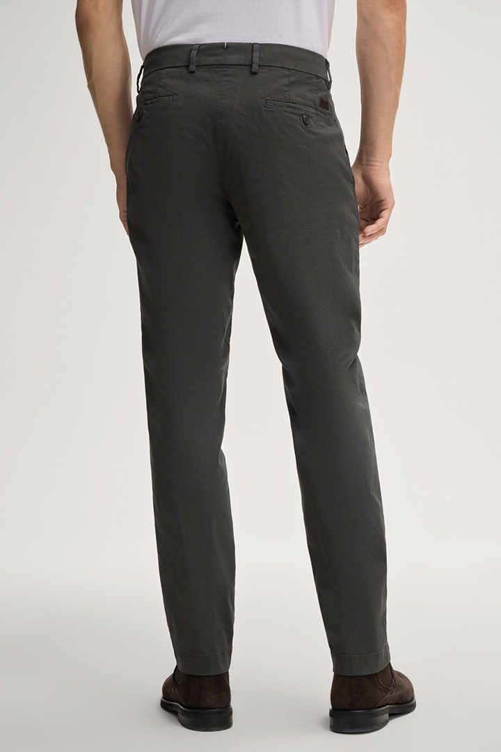 Hank Chinos in Dark Green