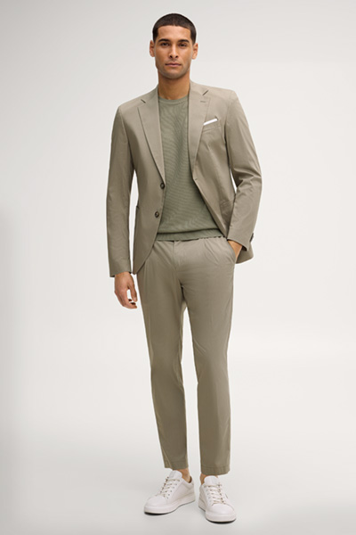 Leads to product detail page "Vitor knitted shirt in khaki"