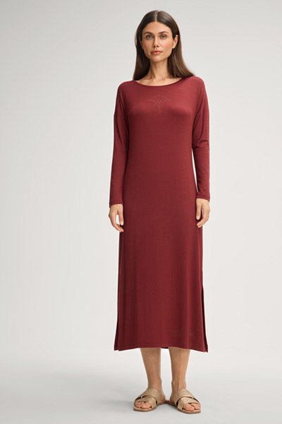 Nachthemd in Dunkelrot