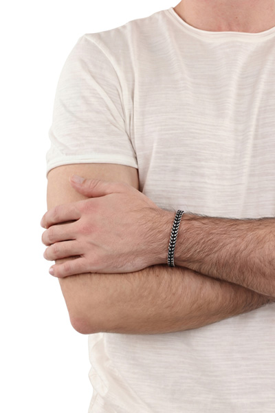 Leads to product detail page "Stainless steel bracelet with silver nylon"