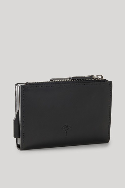 Leads to product detail page "Cerratano c-four e-cage wallet in black"